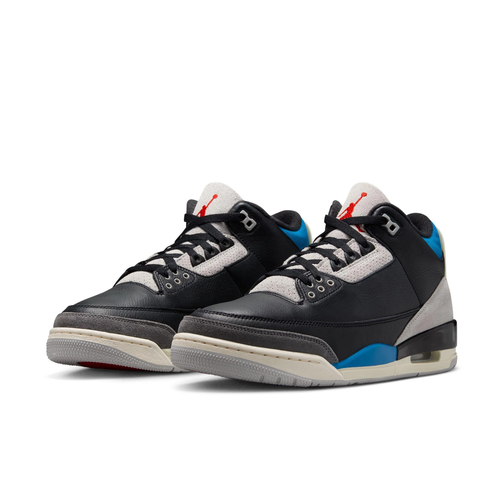 Air Jordan 3 Retro OG Black/Chill Red-Neutral Grey - Image 2