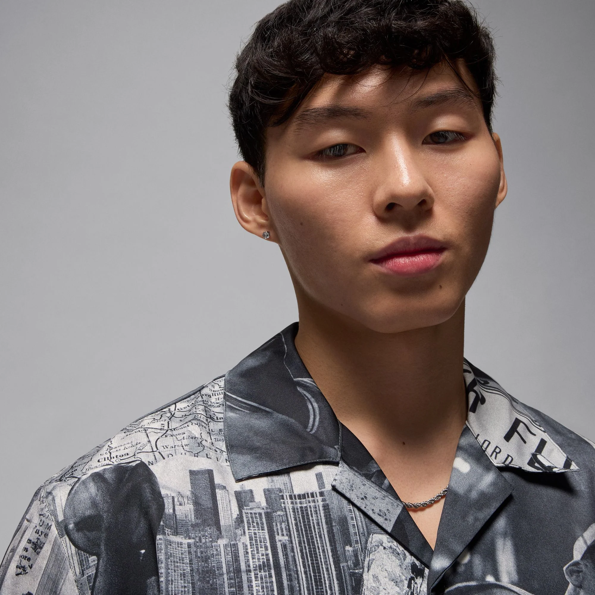 Jordan Essentials Men's Printed Camp Top - Image 3