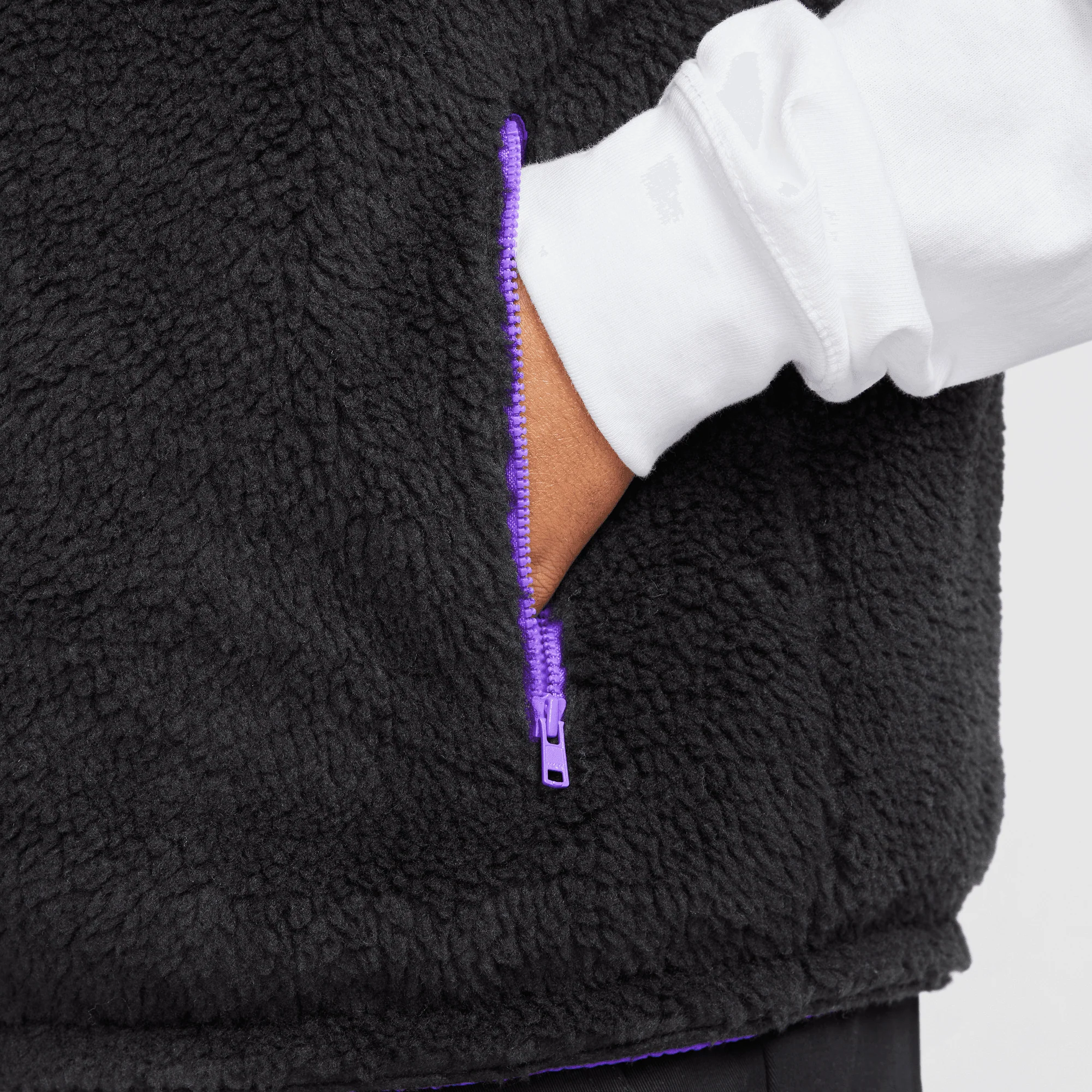 NIKE CLUB + REVERSIBLE WINTERIZED VEST - Image 5