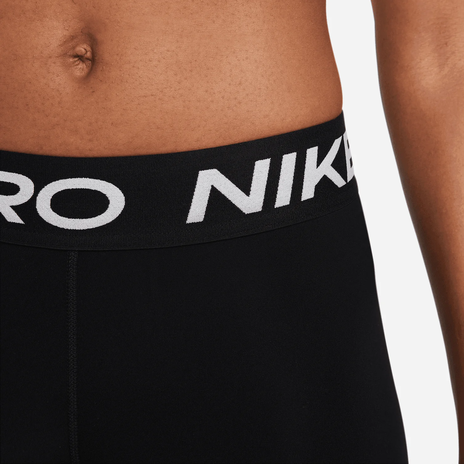 WOMEN'S NIKE PRO MID RISE MESH PANELED LEGGING - Image 5