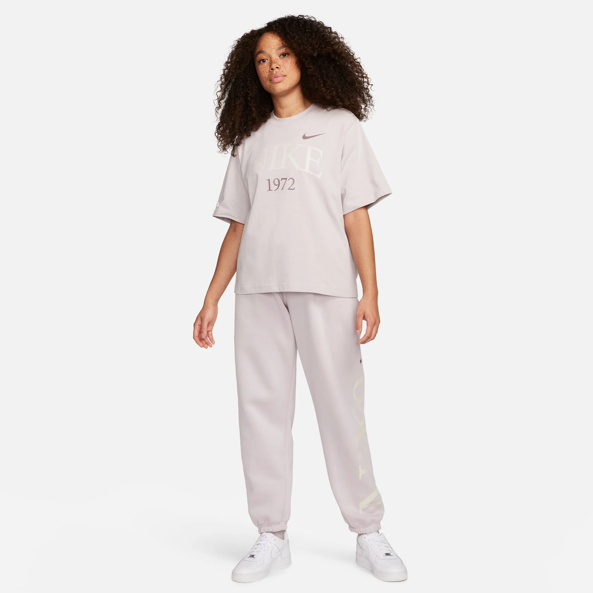Nike Sportswear Classic - Women's Short Sleeve T-Shirt - Image 5