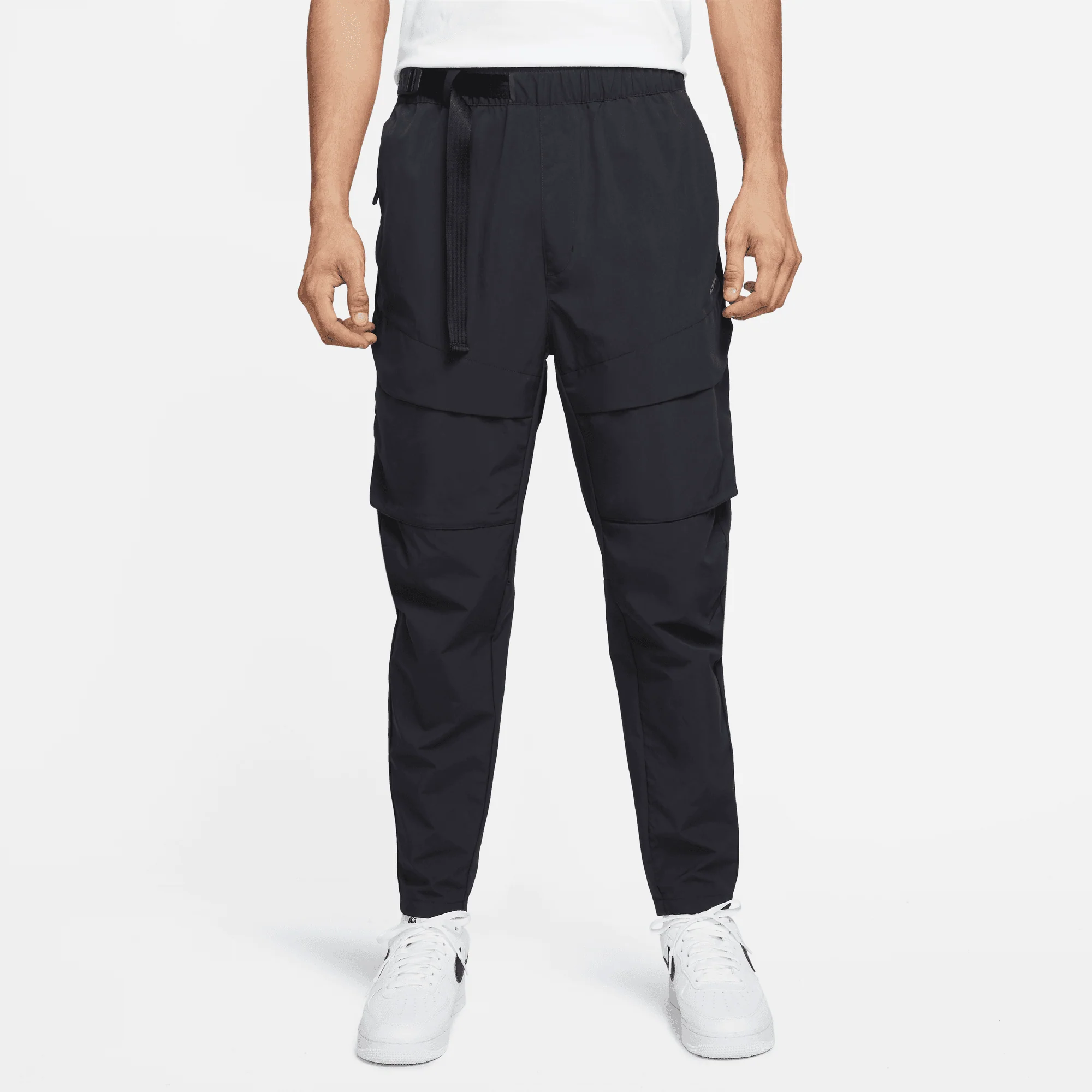 NIKE SW WOVEN CARGO PANTS (BLACK)