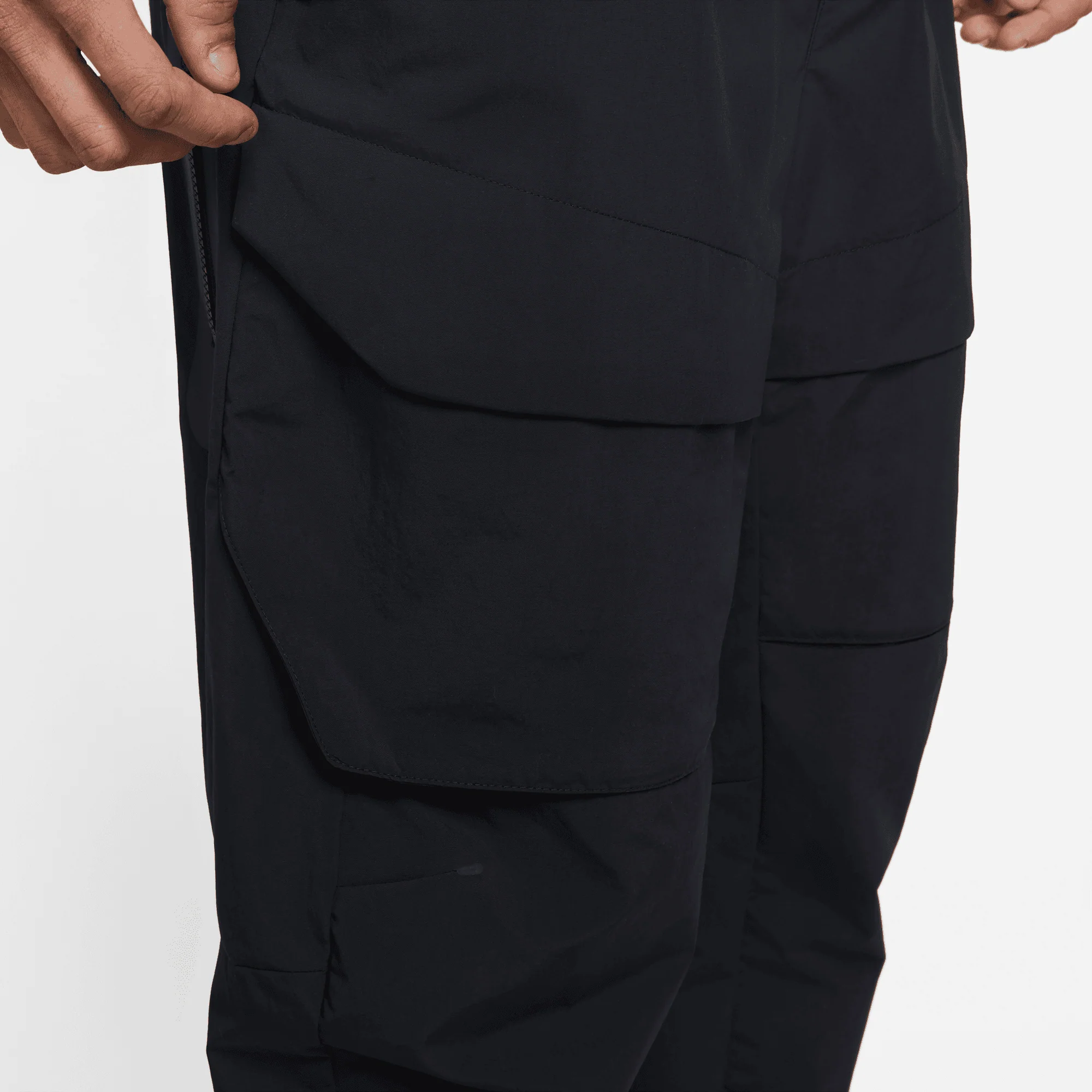 NIKE SW WOVEN CARGO PANTS (BLACK) - Image 5