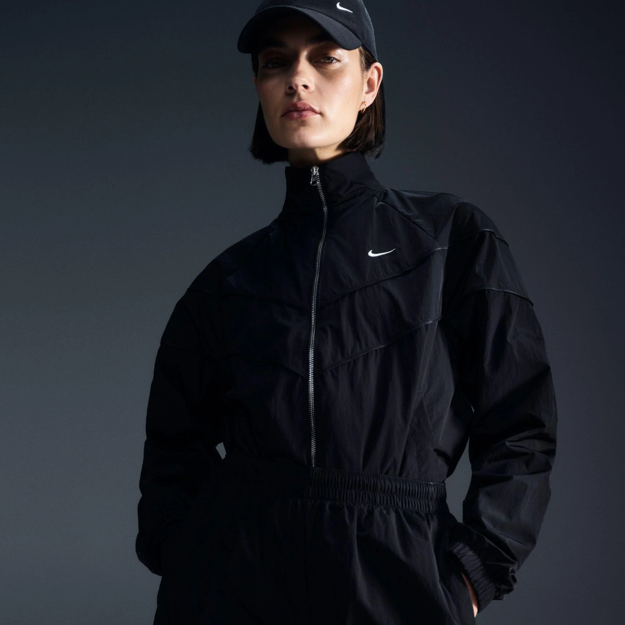 Nike Windrunner Women's Loose UV Woven Full-Zip Jacket Black - Image 3