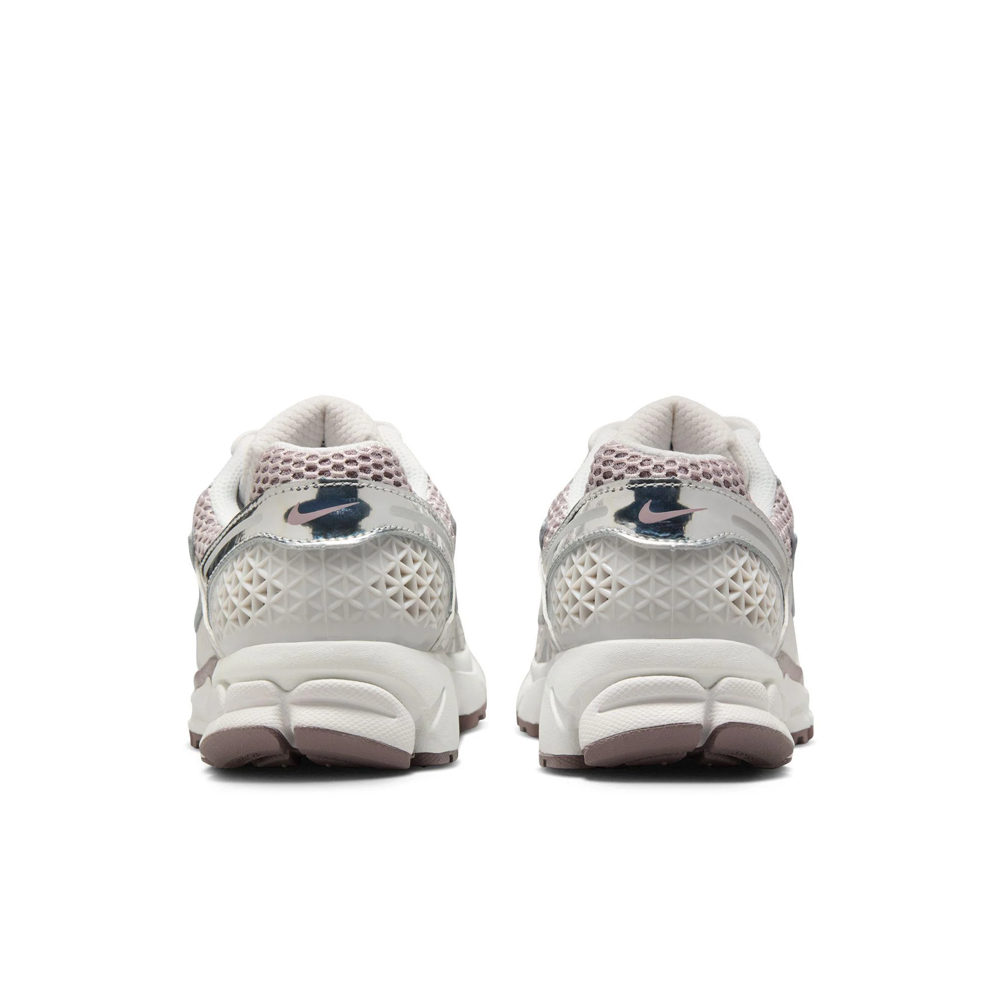 Women's Nike Zoom Vomero 5 Vast Grey/Metallic Silver - Image 3