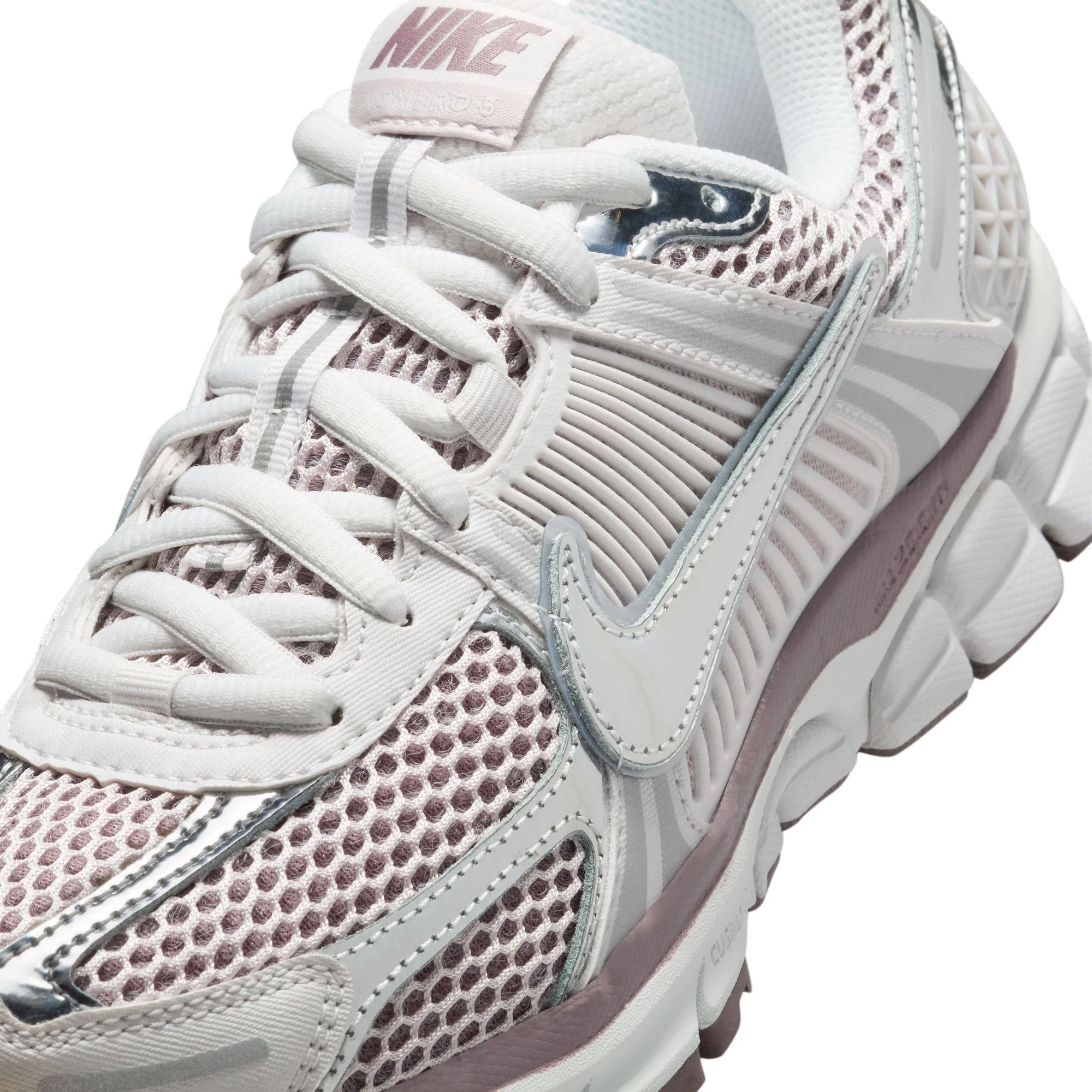 Women's Nike Zoom Vomero 5 Vast Grey/Metallic Silver - Image 5